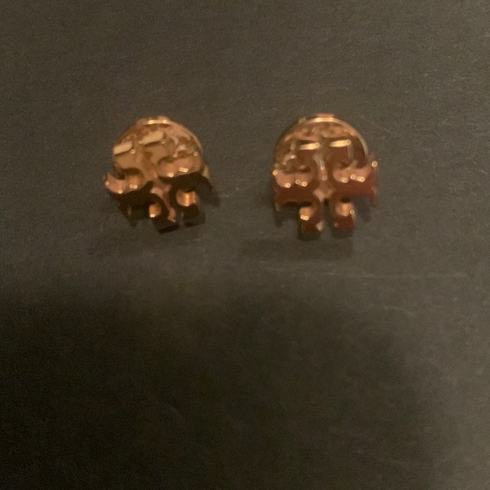 Tory Burch “Kira” double T stud earrings